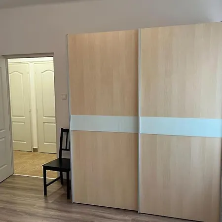 Lombkorona Apartment *